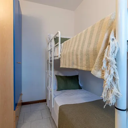 Guesthost - Comfortable With Sea View Lido delle Nazioni