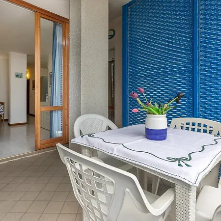 Guesthost - Comfortable With Sea View Apartamento Lido delle Nazioni