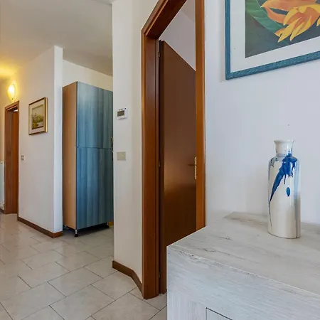 Guesthost - Comfortable With Sea View Lido delle Nazioni