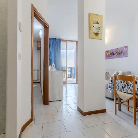 Apartamento Guesthost - Comfortable With Sea View *