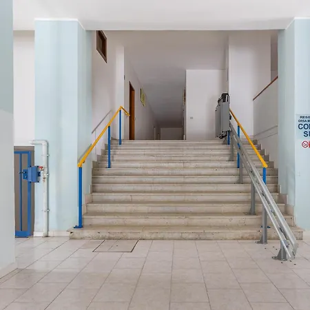 Guesthost - Comfortable With Sea View Lägenhet *