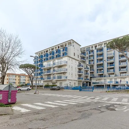 Guesthost - Comfortable With Sea View Lägenhet Lido delle Nazioni
